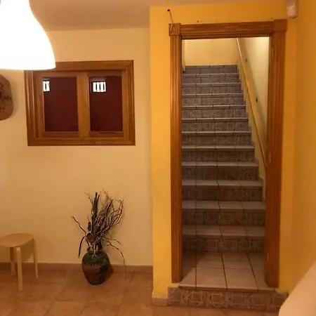 Reina Guest house Cho